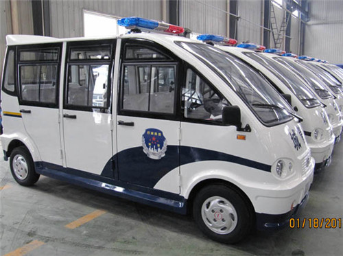 电动封闭巡逻车01